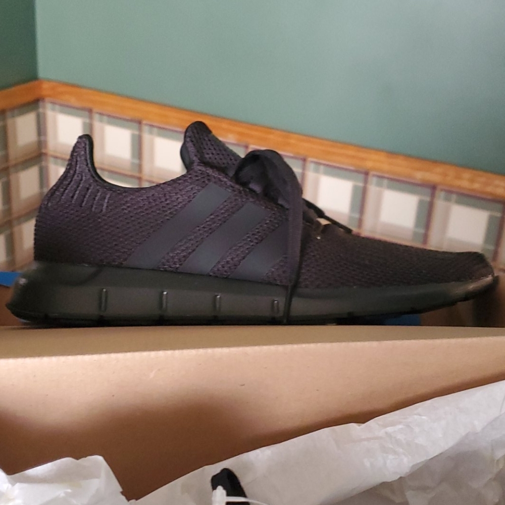 Adidas Swift Run M8/W9